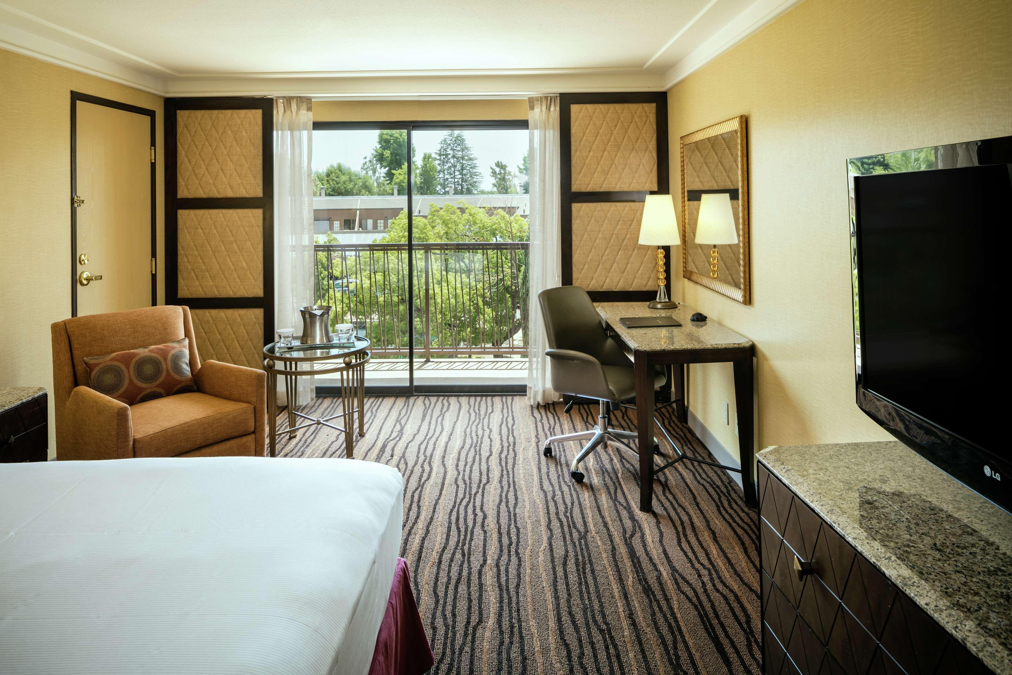 Hotel Hilton Stockton Exterior foto
