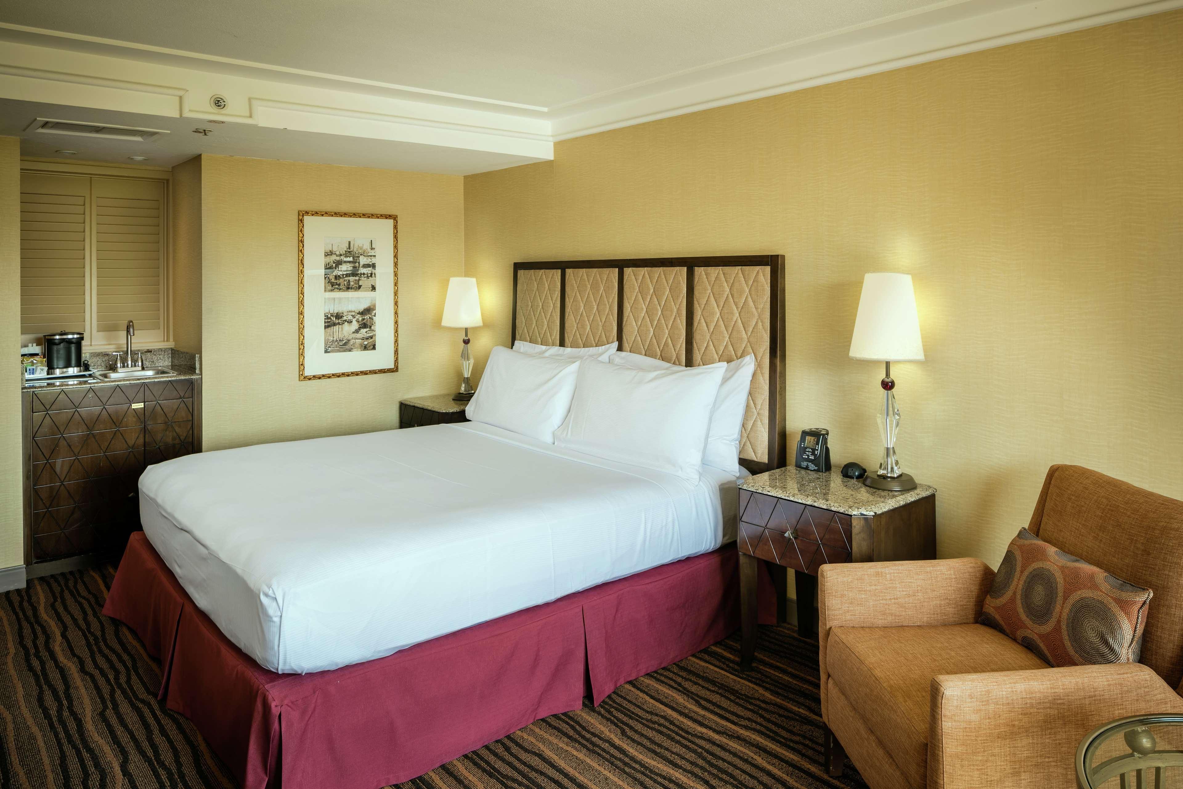 Hotel Hilton Stockton Exterior foto